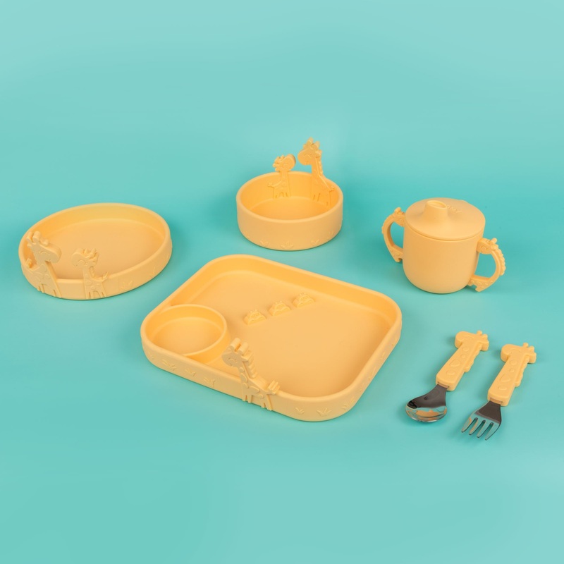 Animal Friends 6-Piece Dinnerware Set – Yellow Giraffe