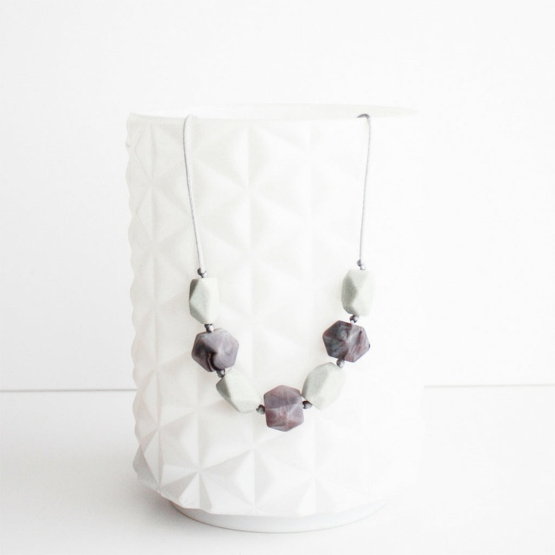 Teething Necklace | Harper Plum Marble/Powder Grey