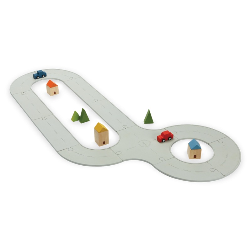 PlanToys Rubber Road & Rail Set – Medium